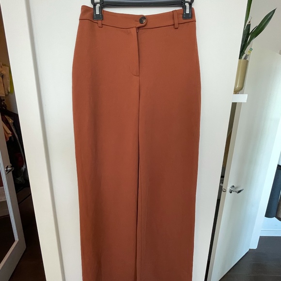 Wide Legged High Waisted Pants - Picture 2 of 4